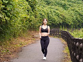 中出し町内会 都会育ちの妻が田舎の野外で輪姦され寝取られました　サンプル画像09